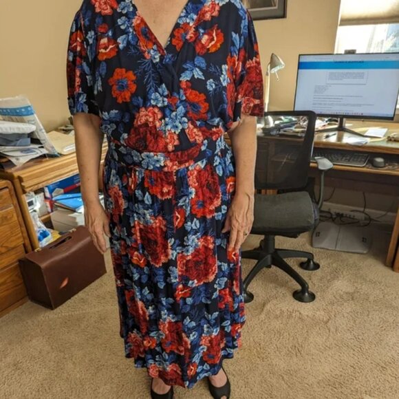 Roaman's Blue And Red Floral Maxi Dress Size 22/24 - Picture 5 of 7